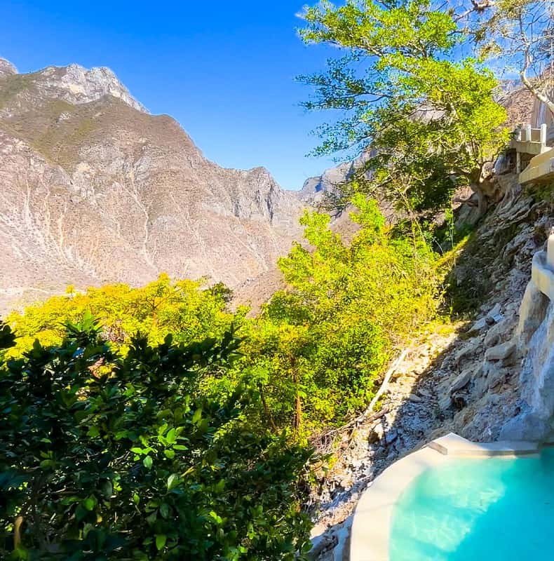 From Mexico City: Tolantongo Hot Springs Day Trip with Guide